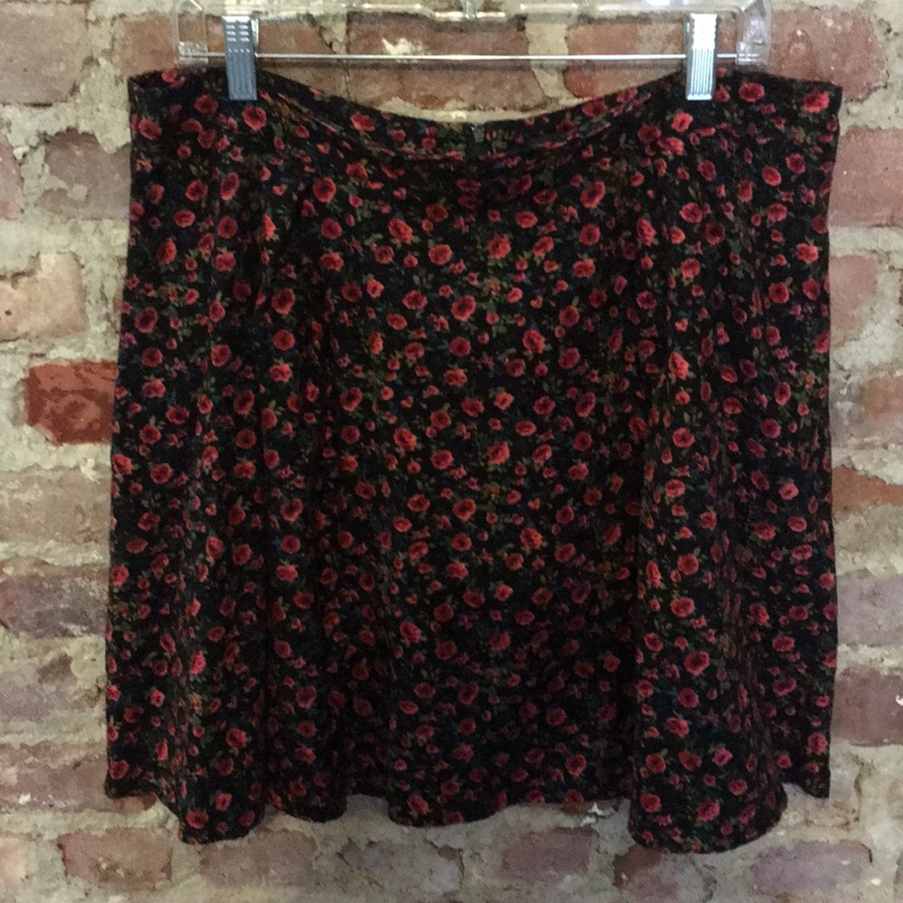 Forever 21 PLUS Mini Floral Circle Skirt!